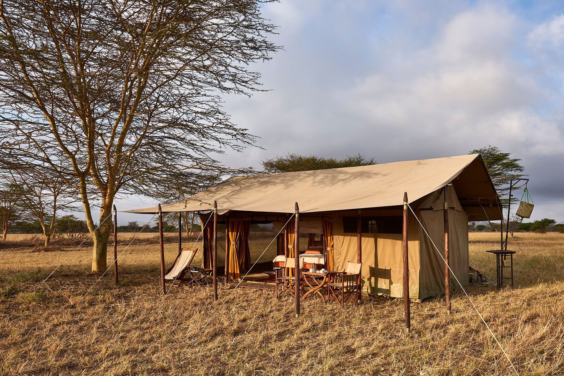 Tent at Legendary Serengeti Mobile Camp - Tanzania Safari Tours: Ultimate  Northern Circuit Package - Africa Endeavours