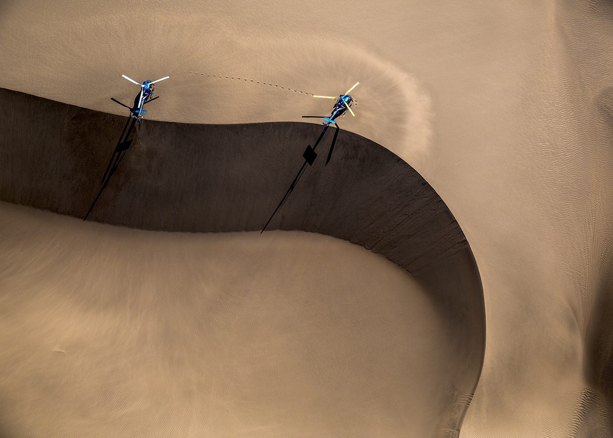 Kenya by Helicopter, Flying over the Sand Dunes 